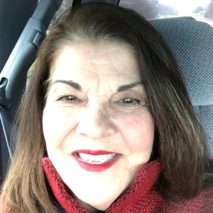 Meet your Posher, Gloria